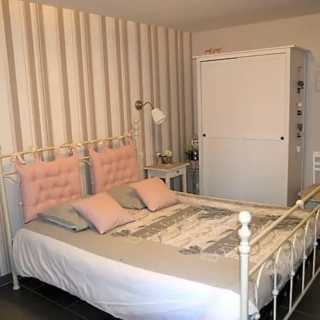 Au Coeur De La Lys Bed & Breakfast