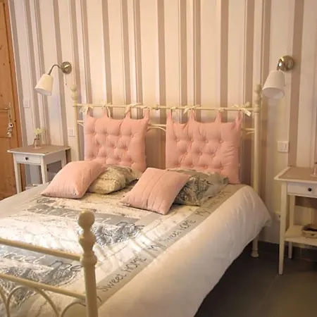 Au Coeur De La Lys Bed & Breakfast 3*